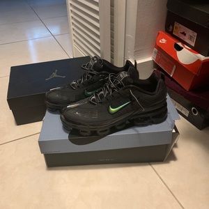 Nike Vapor Max 760